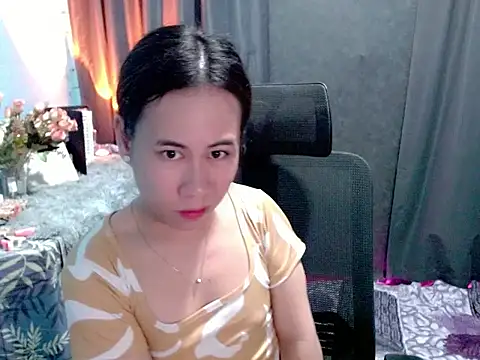 Akirah2006 stripchat live cam model
