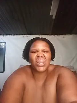 Capri_enigma stripchat live cam model