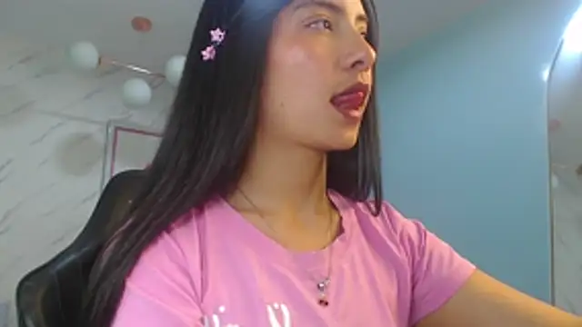 victoria_hernandez_t_ stripchat live cam model