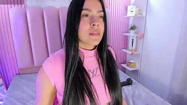 RenataPeach stripchat live cam model