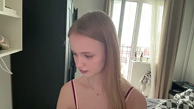 HelenaSuto stripchat live cam model