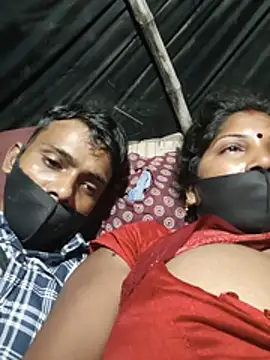 Desicouple4926 stripchat live cam model