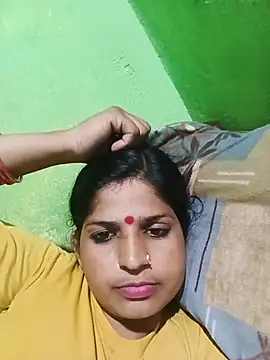 Joohi_Chawla143 stripchat live cam model
