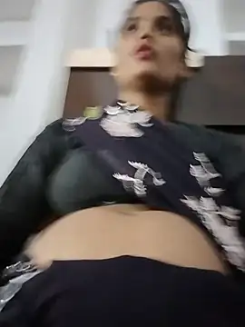 Ishani_sharmaa stripchat live cam model