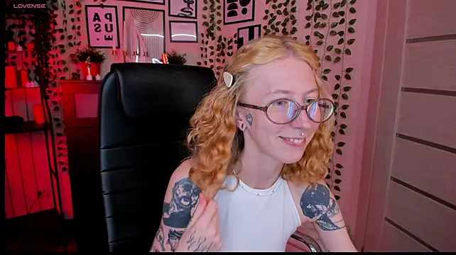 TerriaReed stripchat live cam model