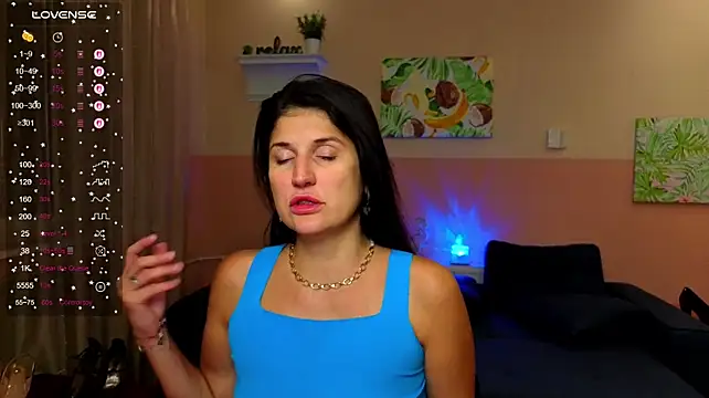Alianna_Solo_Kisses stripchat live cam model