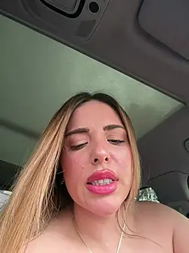 Alirawrz stripchat live cam model
