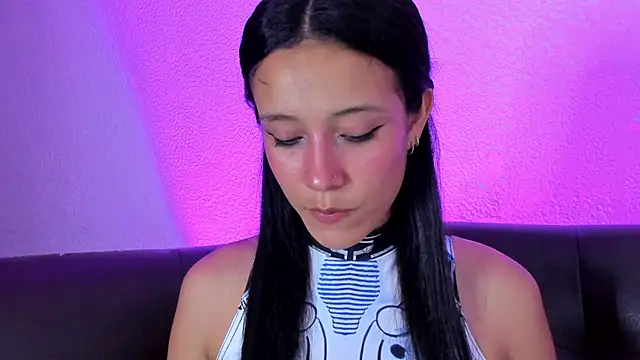 Alicee_drool stripchat live cam model