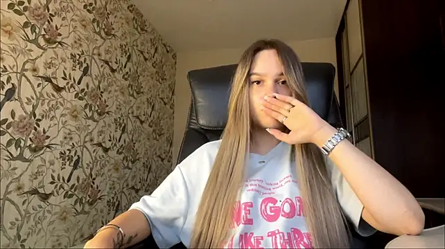 HarrietBunner stripchat live cam model