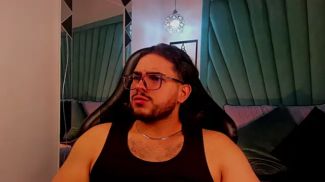Enzo_bossJS stripchat live cam model