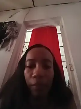 milenathosom stripchat live cam model