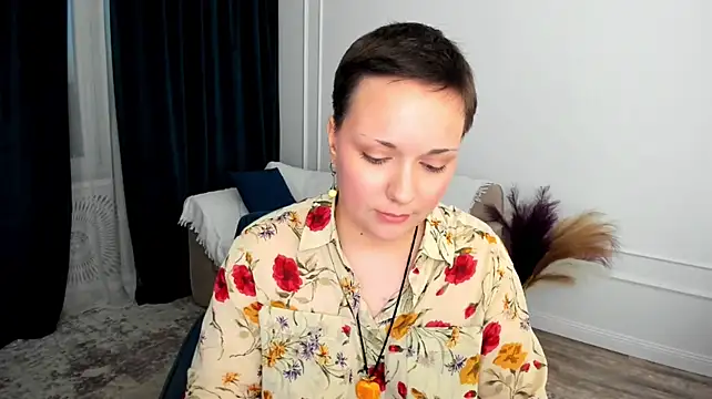 GoldenHazee stripchat live cam model