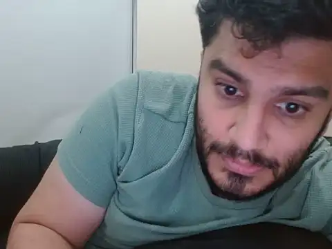 robintoit stripchat live cam model