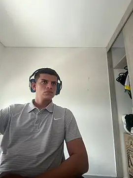 cash_master_daniel stripchat live cam model