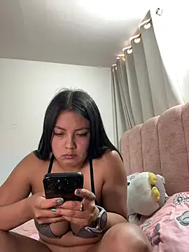 _Sweeteyes stripchat live cam model