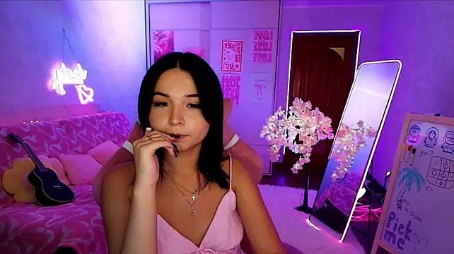 ariela_futr_066 stripchat live cam model