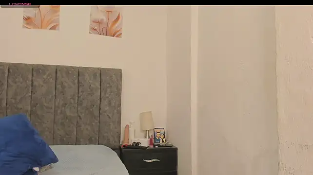 Natalystevens stripchat live cam model