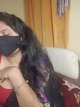 Sravvi499 stripchat live cam model