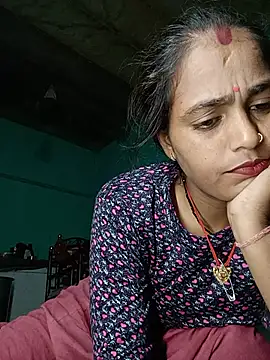 Riyanshi67A stripchat live cam model