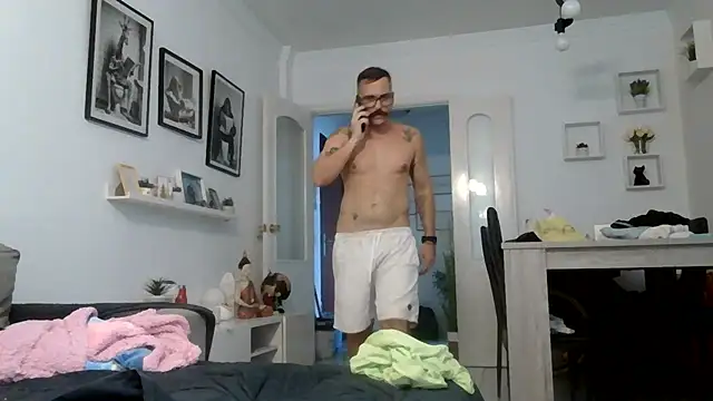 yanick931 stripchat live cam model