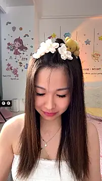 momo0021 stripchat live cam model