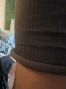 dundunitallll stripchat live cam model