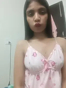 niyatika stripchat live cam model