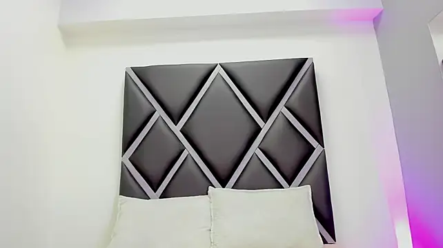 saamanthaa_luxx stripchat live cam model
