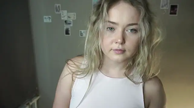 RuthaOuye stripchat live cam model