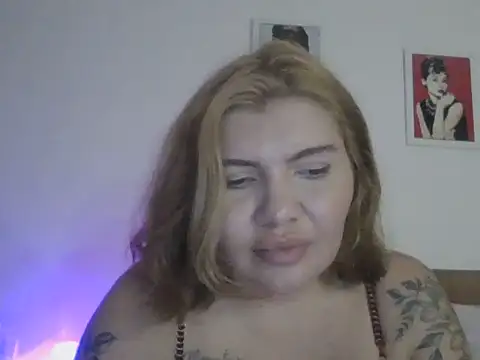 mel020103 stripchat live cam model