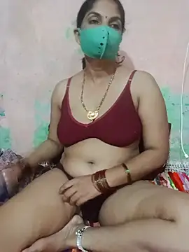 Priyanka_hot88 stripchat live cam model