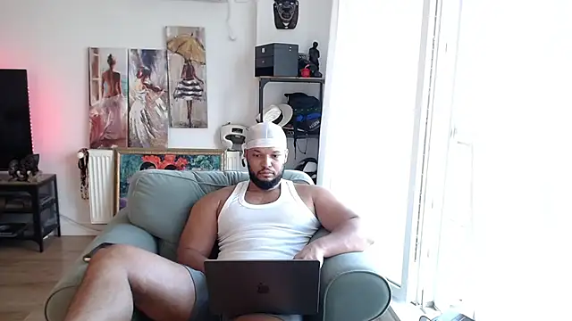1LordKingsley stripchat live cam model