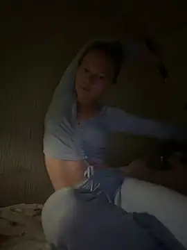 tooconscious stripchat live cam model