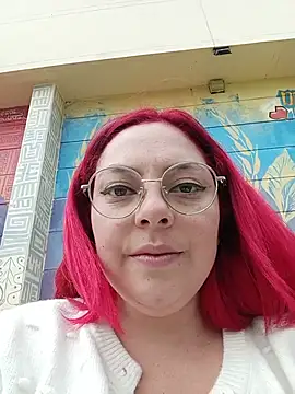 madelaine- stripchat live cam model
