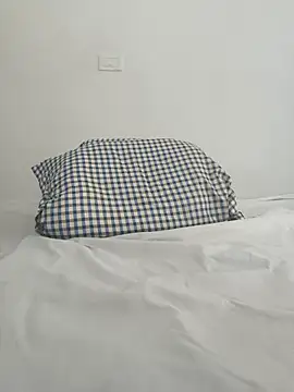 TattyHarrisquirtt stripchat live cam model