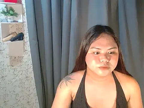 Babydannie03 stripchat live cam model