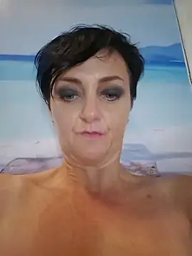 lucillabollente stripchat live cam model