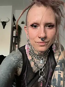 Aenn_Alien stripchat live cam model