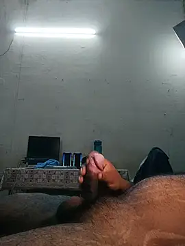 happy112701 stripchat live cam model