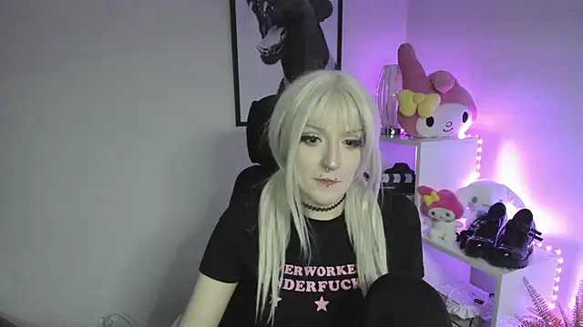NikaDream stripchat live cam model