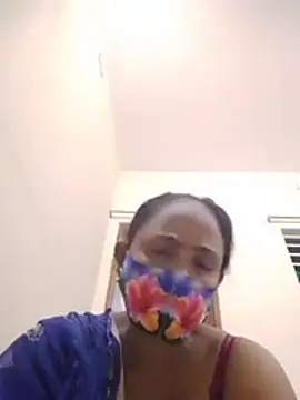 Parul_diyara stripchat live cam model