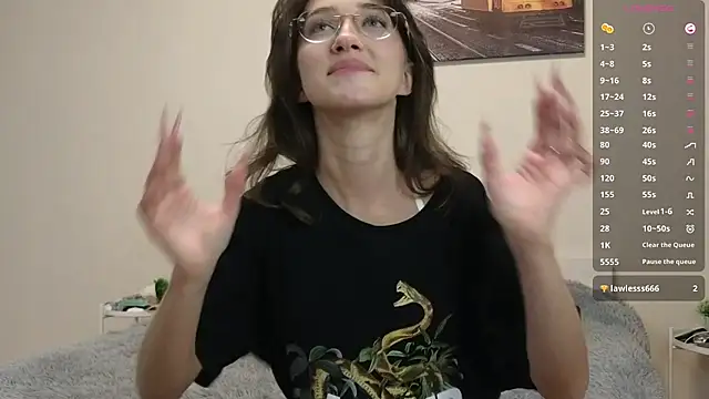SoftnessRi stripchat live cam model