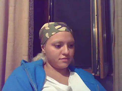 _Mathilda_ stripchat live cam model