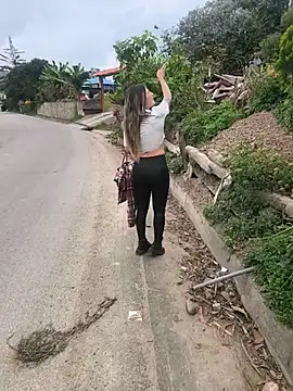 VALELUXX stripchat live cam model