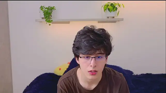 JeyboiXO stripchat live cam model