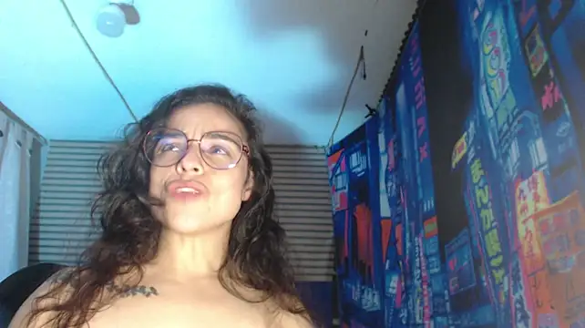 rosse_2504 stripchat live cam model