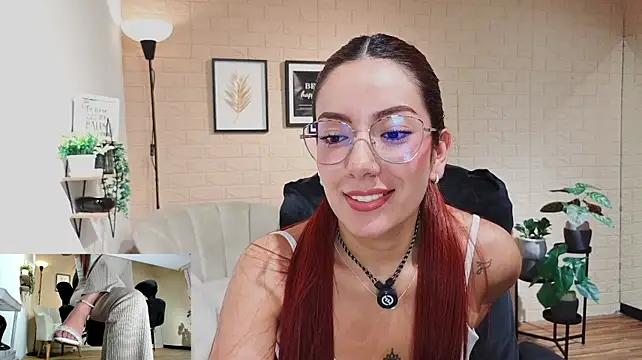 MissOffice_ stripchat live cam model