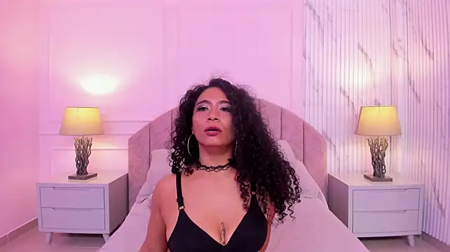 RachellDiaz stripchat live cam model