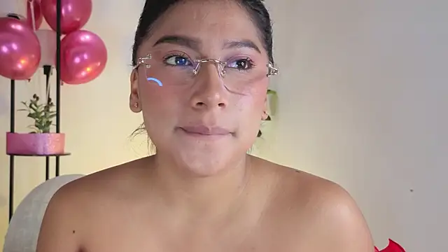 LinnaGardenia stripchat live cam model
