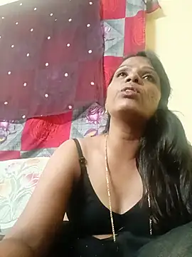 Nehaa702213 stripchat live cam model